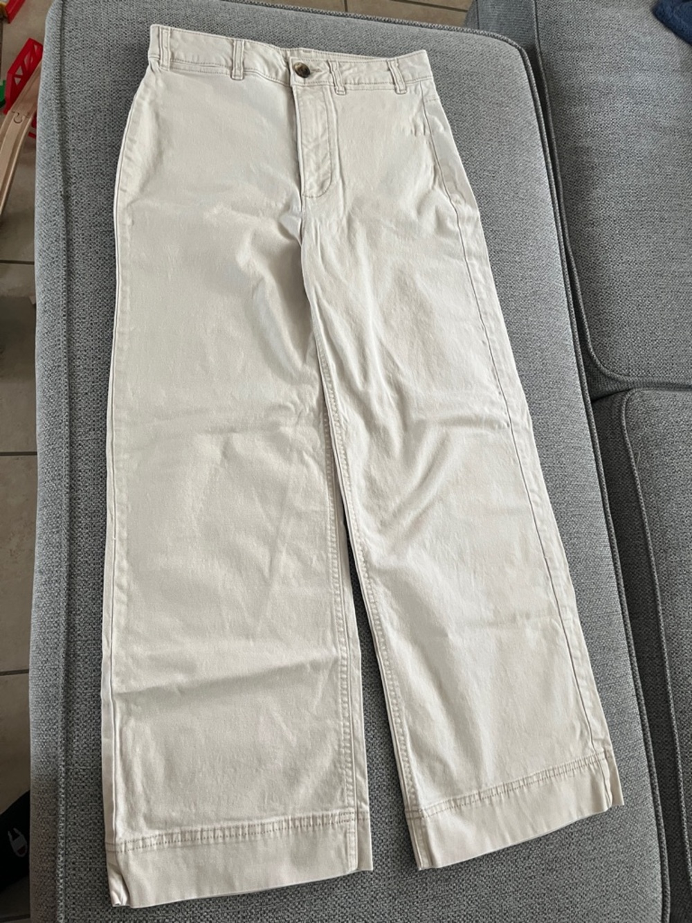 Old Navy Men's Wide-Leg Cotton Chinos in Off-White